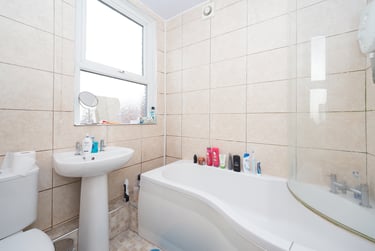 3 bed house, Royal park road, Hyde park, Leeds, LS61HW - Image 3